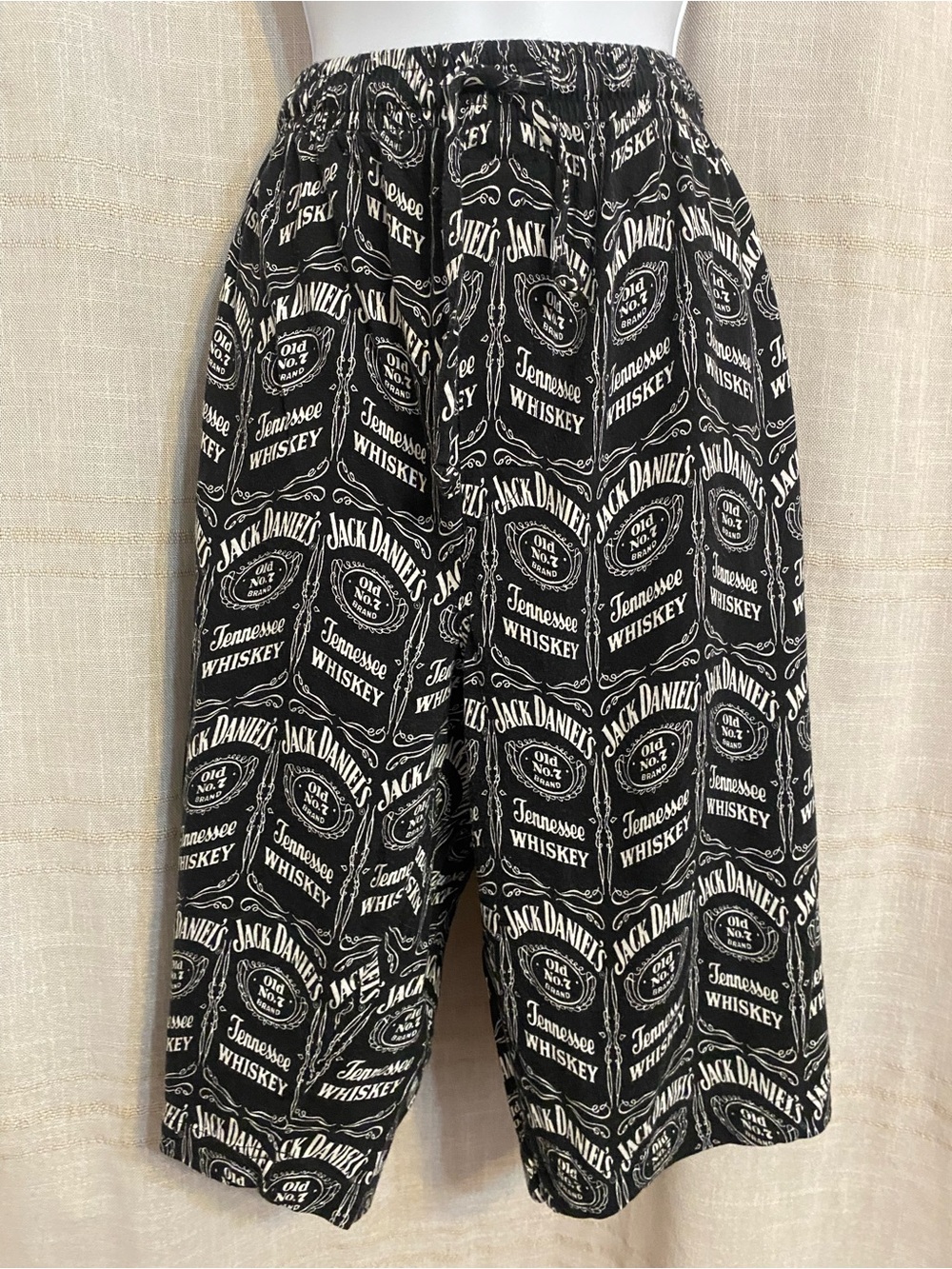 GRAIL True Vintage Jack Daniel’s All-Over Print (AOP) Lounge Shorts 🦅